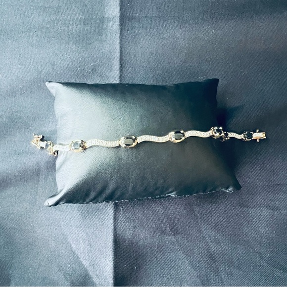 Price Drop- Vintage Genuine Diamonds & lab created sapphire bracelet - Picture 8 of 10